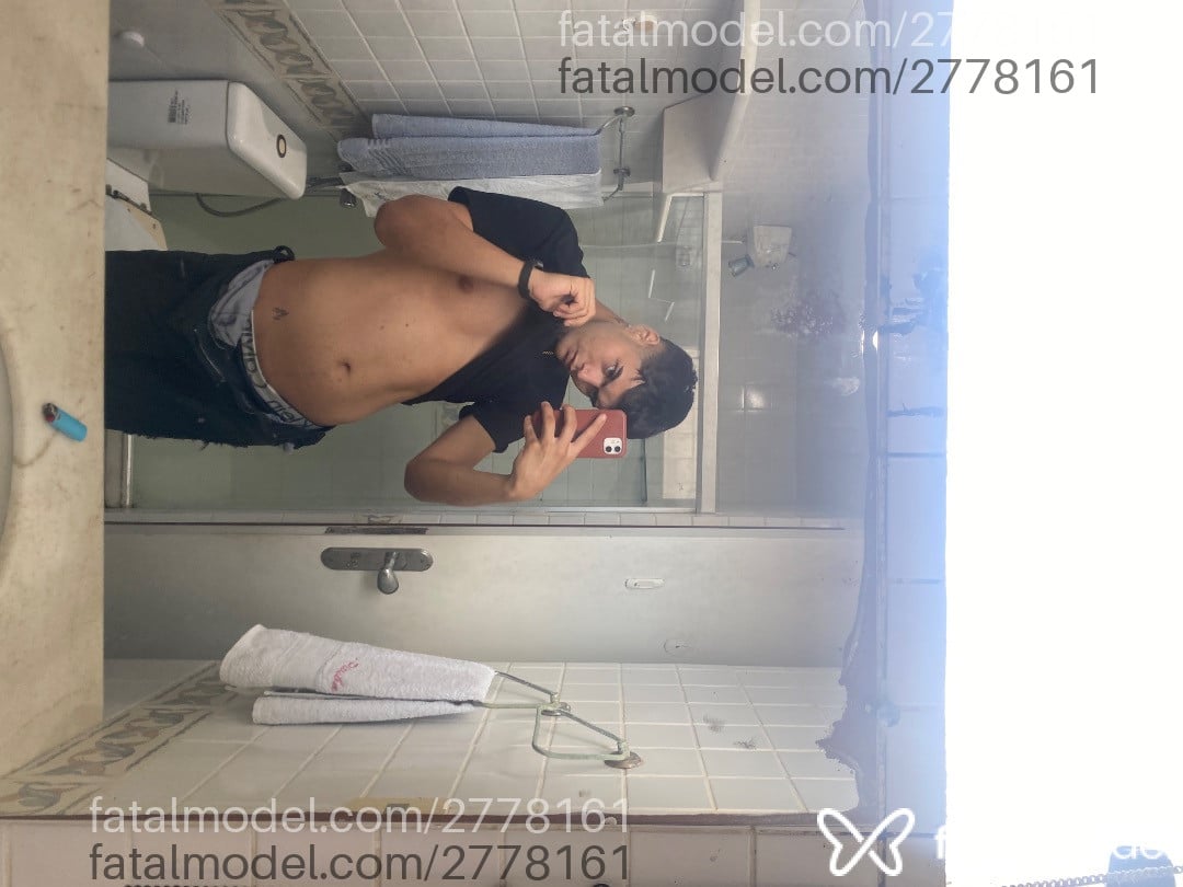 Acompanhante homem morena (o) de olhos castanhos - Luan