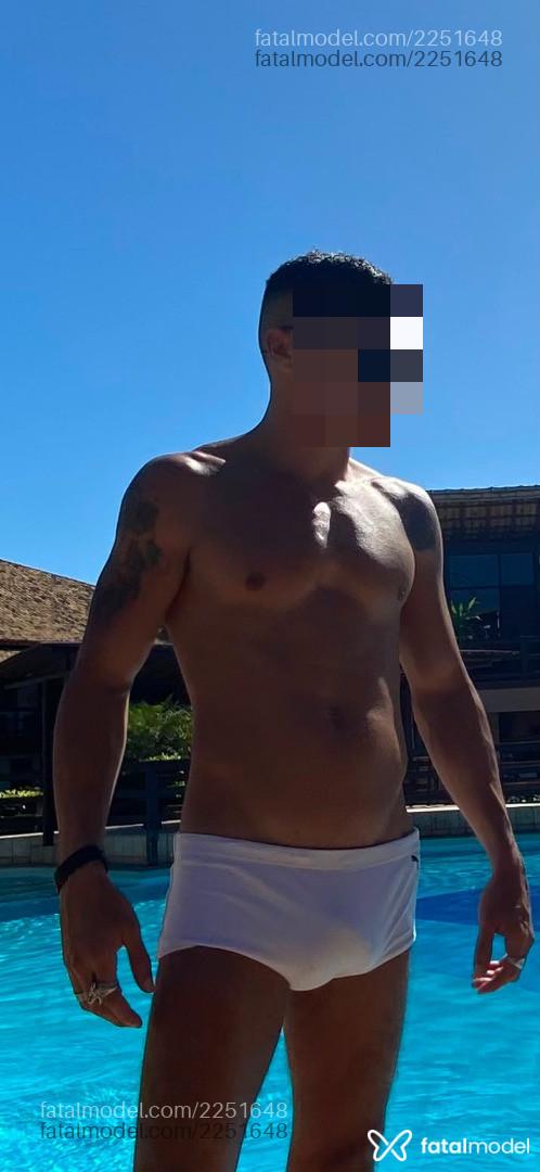 Acompanhante homem morena (o) de olhos pretos - Dominus