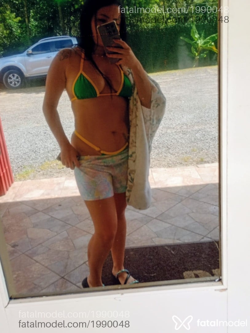 Acompanhante mulher com cabelo castanho de olhos castanhos - Japah