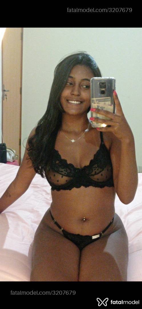 Acompanhante mulher morena (o) de olhos pretos em Jataí - Jéssica Campos
