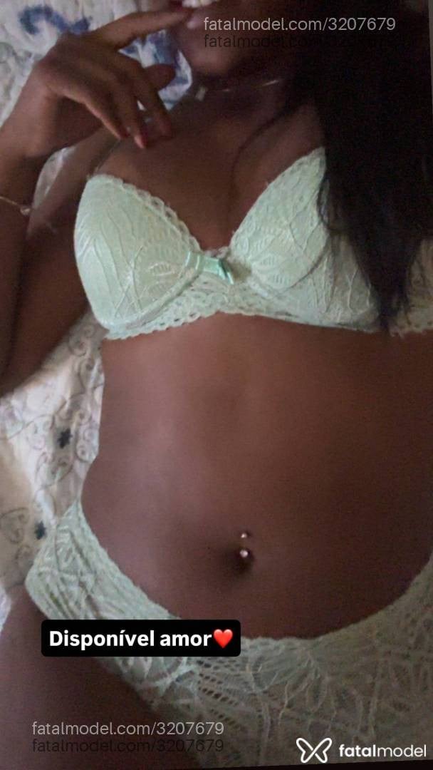 Acompanhante mulher morena (o) de olhos pretos - Jéssica Campos
