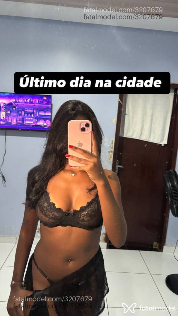 Acompanhante mulher morena (o) de olhos pretos - Jéssica Campos