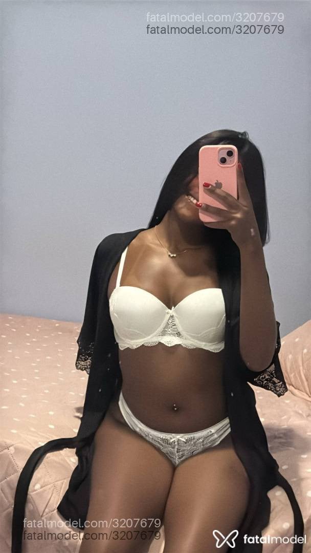 Acompanhante mulher morena (o) de olhos pretos - Jéssica Campos