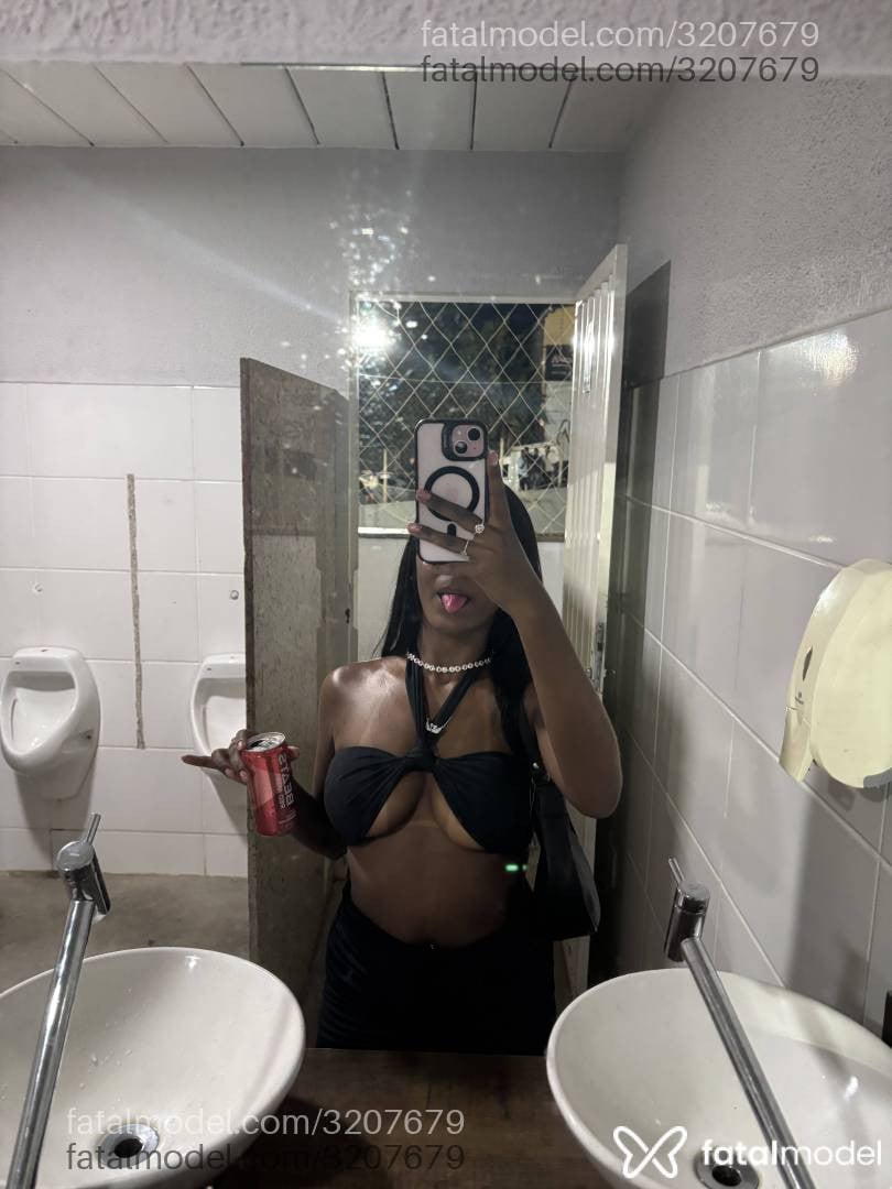 Acompanhante mulher morena (o) de olhos pretos - Jéssica Campos