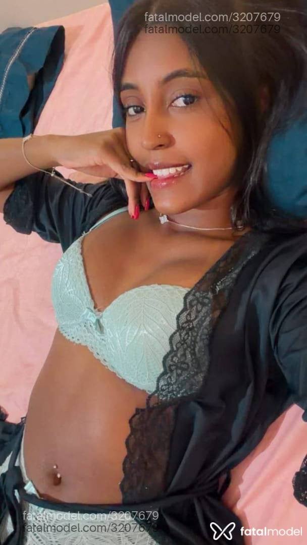 Acompanhante mulher morena (o) de olhos pretos - Jéssica Campos
