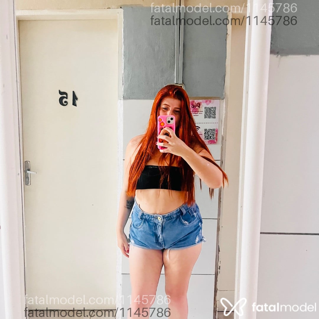 Acompanhante mulher ruiva (o) de olhos azuis - Mavi Nonato