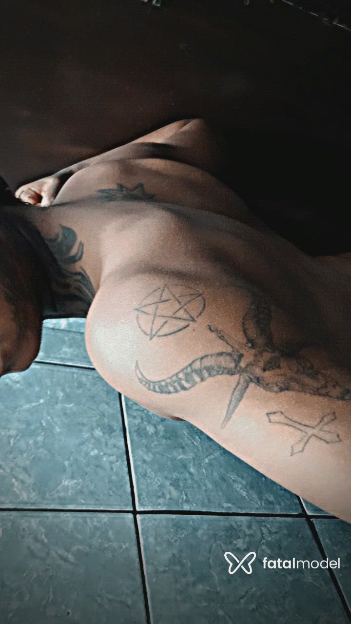 Acompanhante homem trans morena (o) de olhos castanhos - Transman
