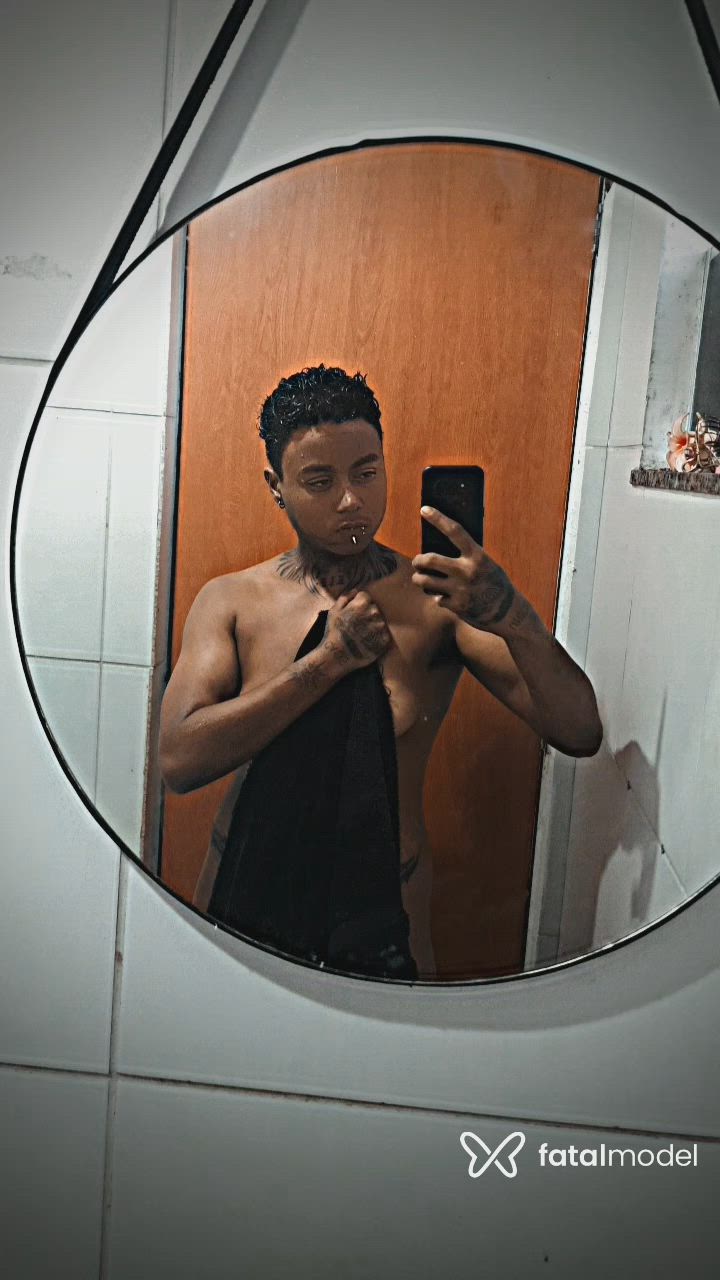 Acompanhante homem trans morena (o) de olhos castanhos - Transman