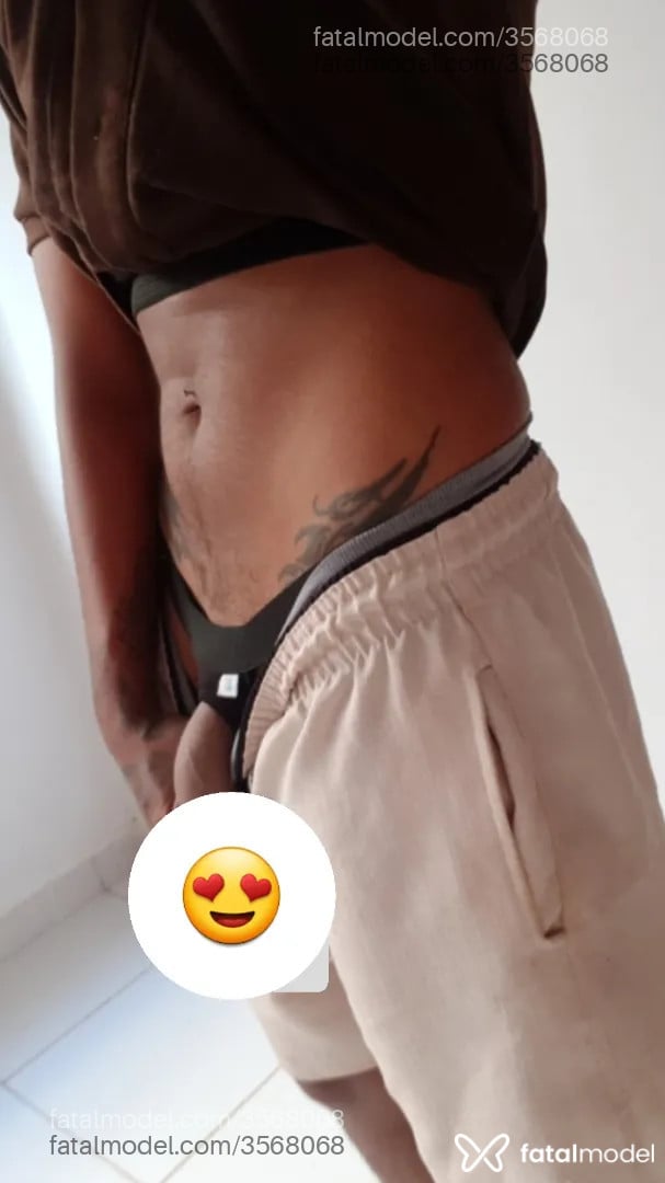 Acompanhante homem trans morena (o) de olhos castanhos - Transman