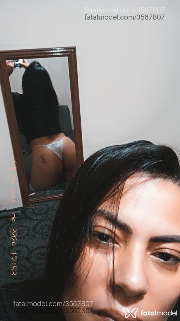 Acompanhante mulher morena (o) de olhos castanhos - Monica