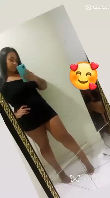 Acompanhante mulher morena (o) de olhos pretos - Bruna