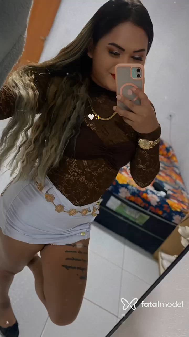 Acompanhante mulher trans morena (o) de olhos castanhos - Agatha Paiva