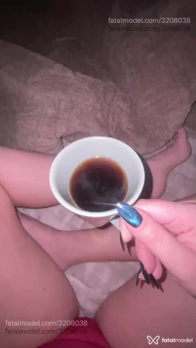 Acompanhante mulher com cabelo castanho de olhos verdes - Gabriela