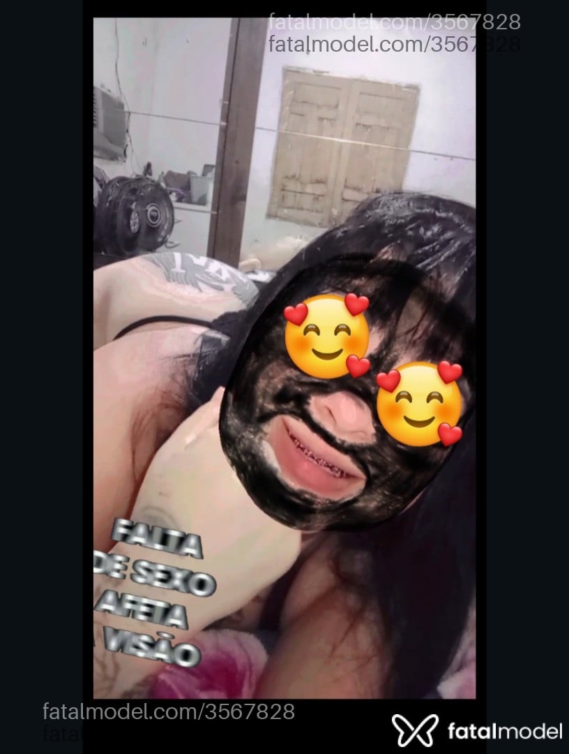 Acompanhante mulher morena (o) de olhos castanhos - Breninha Acompanhante mulher morena (o) de olhos castanhos - Breninha