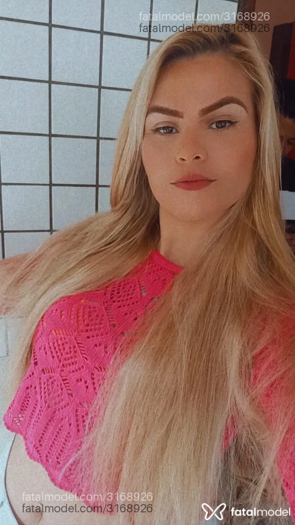 Acompanhante mulher loira (o) de olhos castanhos - Yasmin Perez