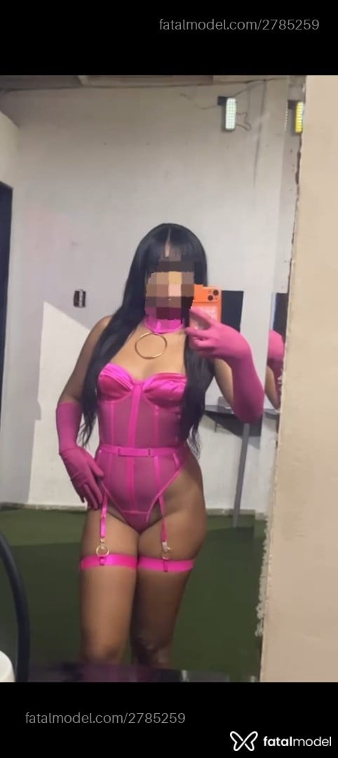 Acompanhante mulher morena (o) de olhos castanhos - Manuella
