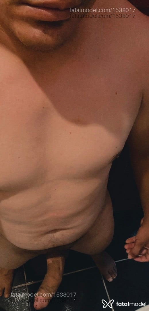 Acompanhante homem com cabelo castanho de olhos castanhos - Adam Rodriguez