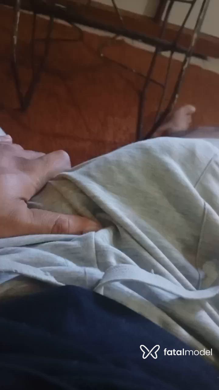 Acompanhante homem morena (o) de olhos verdes - Cauã