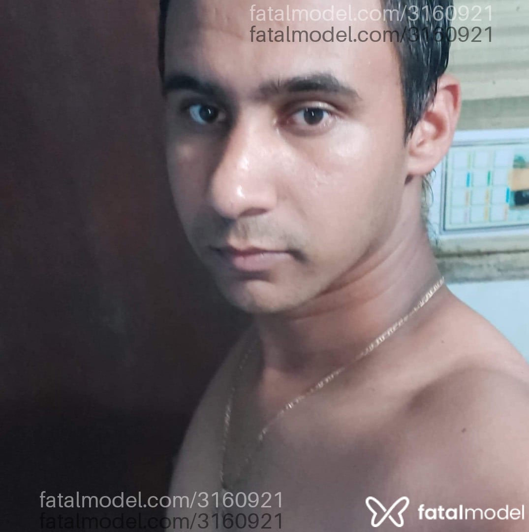 Acompanhante homem trans com cabelo castanho de olhos castanhos - Celso Acompanhante homem trans com cabelo castanho de olhos castanhos - Celso