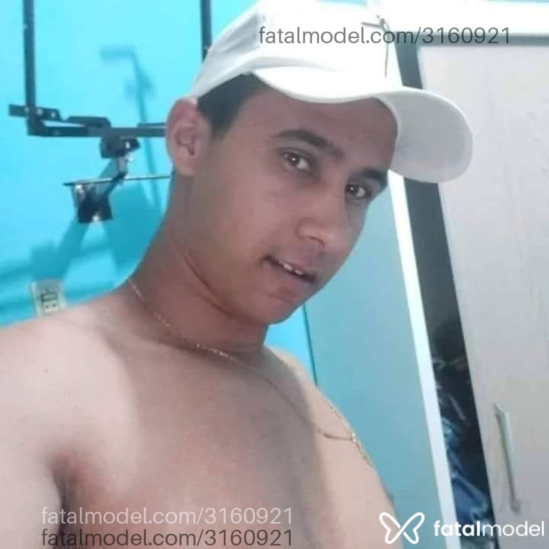 Acompanhante homem trans com cabelo castanho de olhos castanhos - Celso Acompanhante homem trans com cabelo castanho de olhos castanhos - Celso