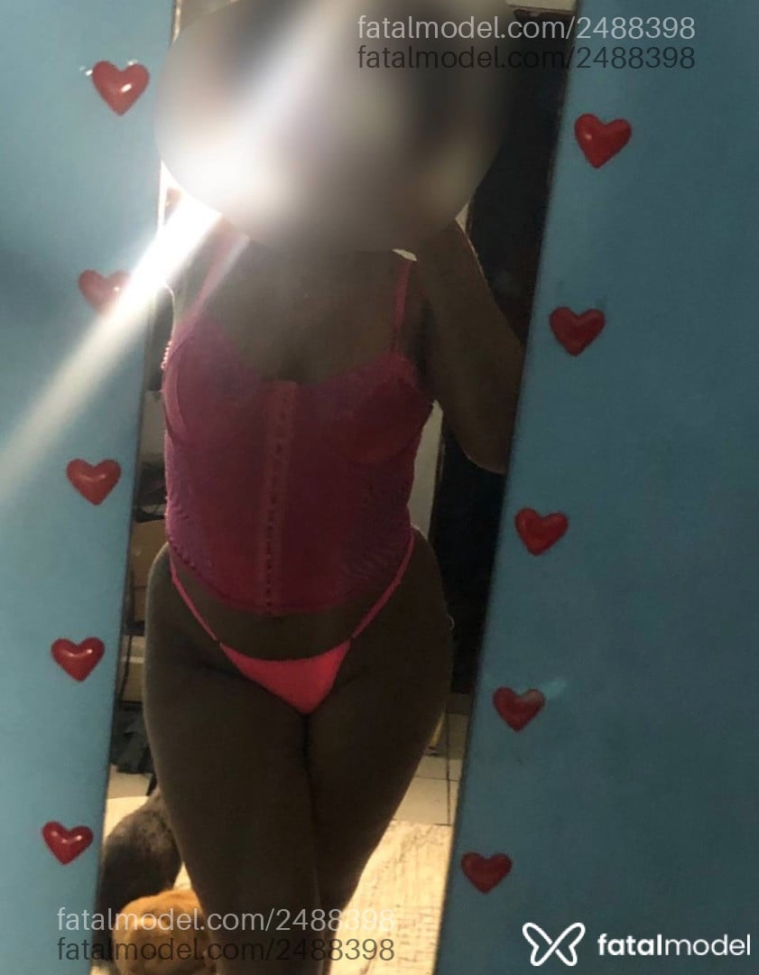 Acompanhante mulher com cabelo castanho de olhos pretos - Preta Acompanhante mulher com cabelo castanho de olhos pretos - Preta