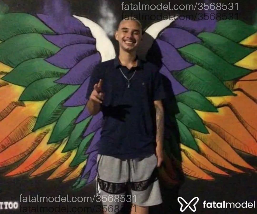 Acompanhante homem com cabelo castanho de olhos verdes - Speed Acompanhante homem com cabelo castanho de olhos verdes - Speed
