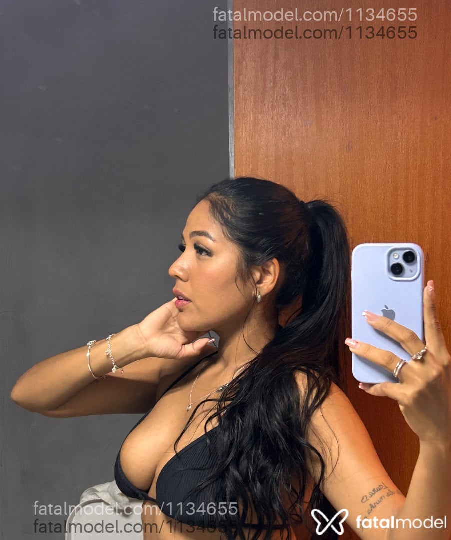 Acompanhante mulher morena (o) de olhos castanhos - Tuane
