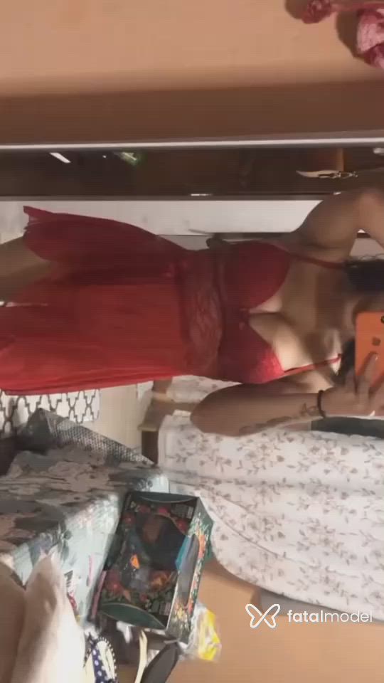 Acompanhante mulher com cabelo castanho de olhos castanhos - Biaa Valença Acompanhante mulher com cabelo castanho de olhos castanhos - Biaa Valença