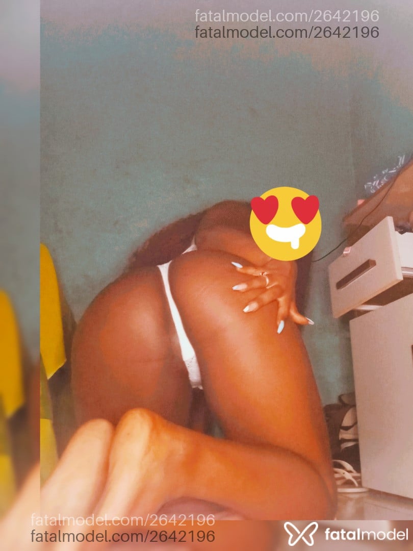 Acompanhante mulher morena (o) de olhos castanhos - Angel