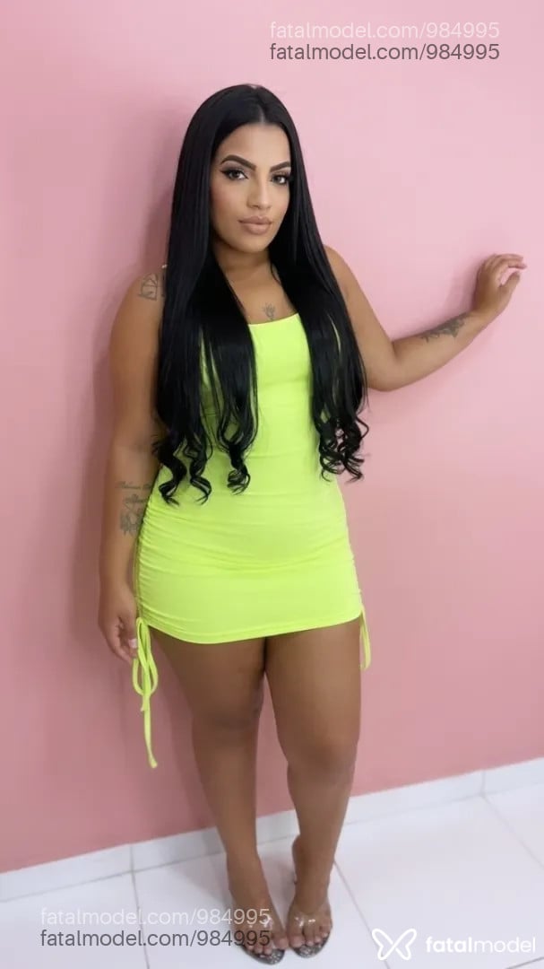 Acompanhante mulher com cabelo castanho de olhos castanhos - Brenda