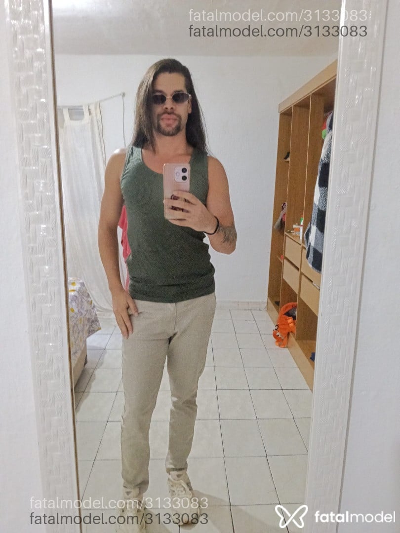 Acompanhante homem com cabelo castanho de olhos castanhos - Fabrício