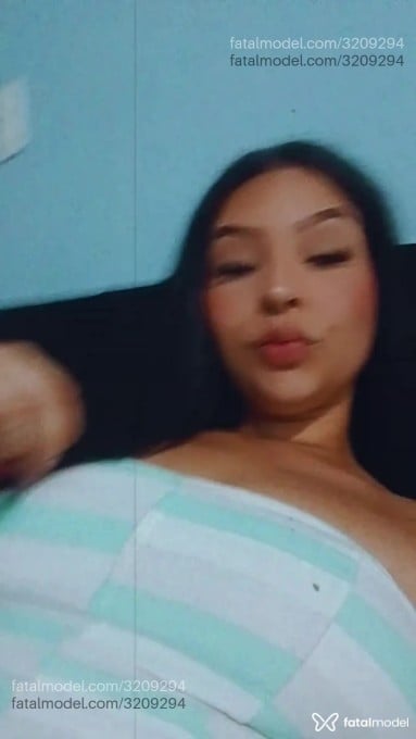 Acompanhante mulher morena (o) de olhos castanhos em Jundiaí Acompanhante mulher morena (o) de olhos castanhos em Jundiaí - Alice