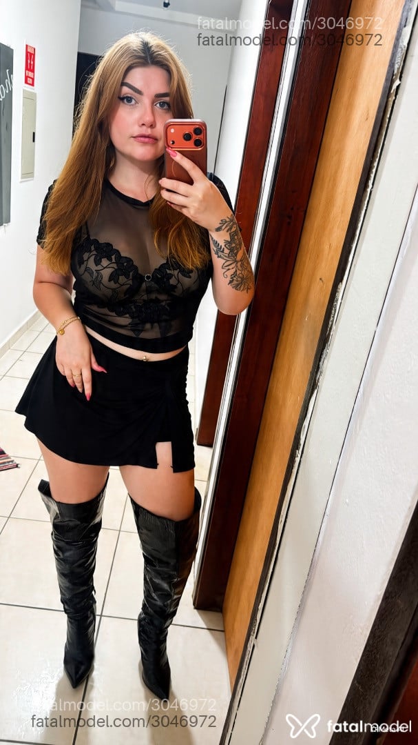 Acompanhante mulher ruiva (o) de olhos azuis - Thata Acompanhante mulher ruiva (o) de olhos azuis - Thata