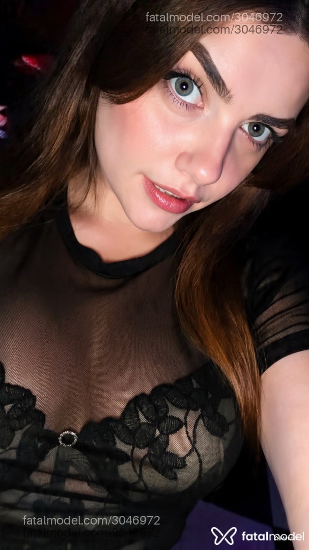 Acompanhante mulher ruiva (o) de olhos azuis - Thata