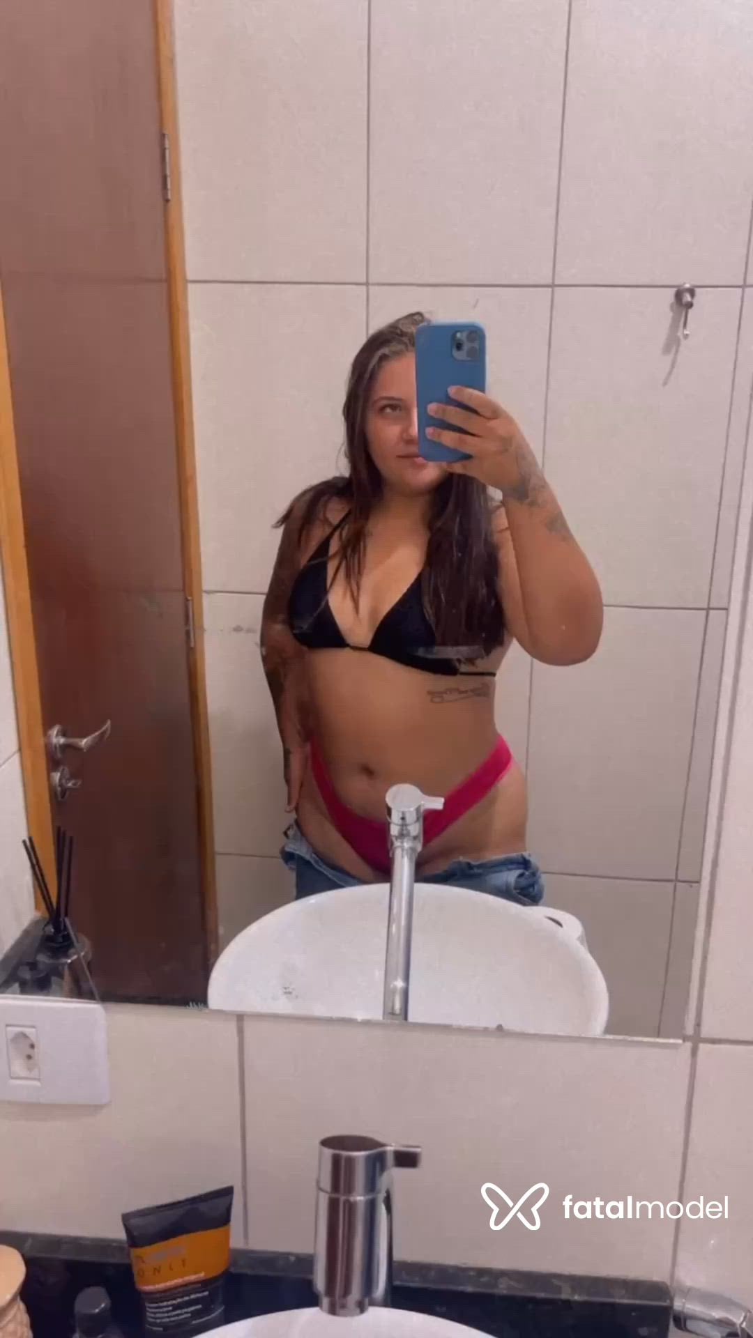 Acompanhante mulher com cabelo castanho de olhos verdes - Dudah Acompanhante mulher com cabelo castanho de olhos verdes - Dudah