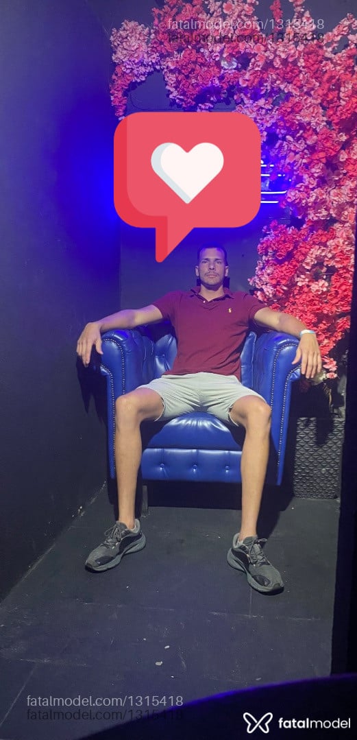 Acompanhante homem com cabelo castanho de olhos mel - Guilherme Grossão