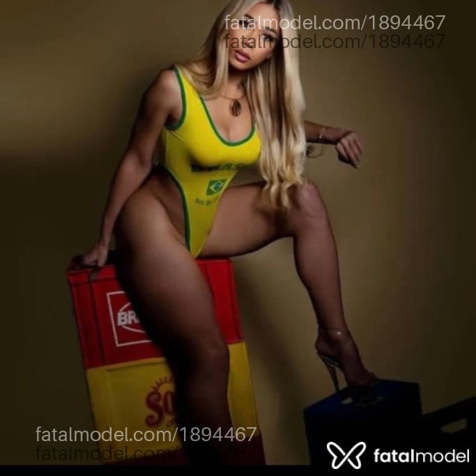 Acompanhante mulher trans morena (o) de olhos pretos - Sasa