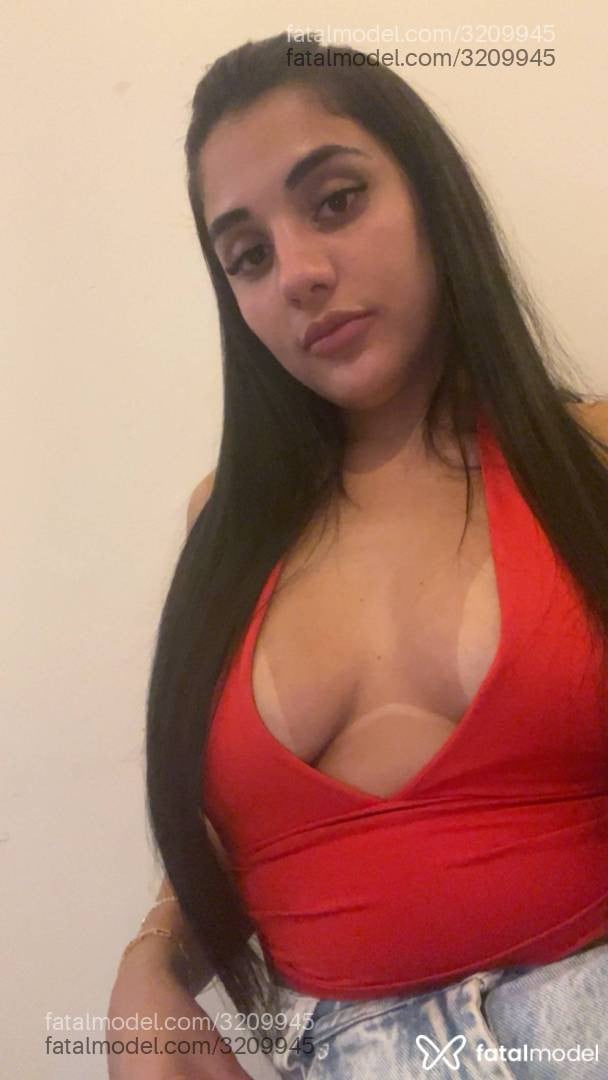Acompanhante mulher morena (o) de olhos pretos - Gabriella