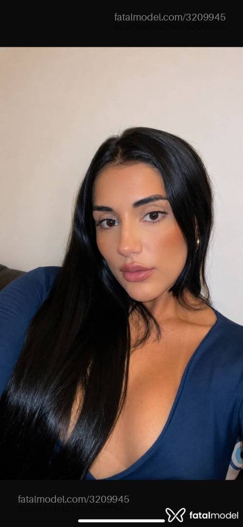 Acompanhante mulher morena (o) de olhos pretos - Gabriella