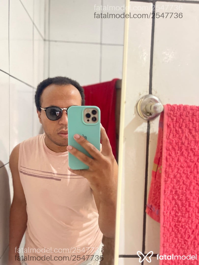 Acompanhante homem morena (o) de olhos pretos - Marlon