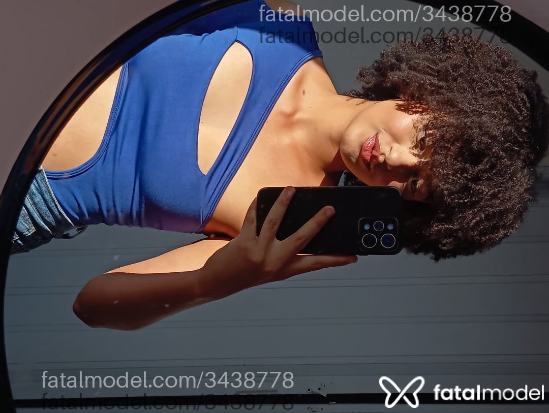 Acompanhante mulher morena (o) de olhos castanhos - Walente