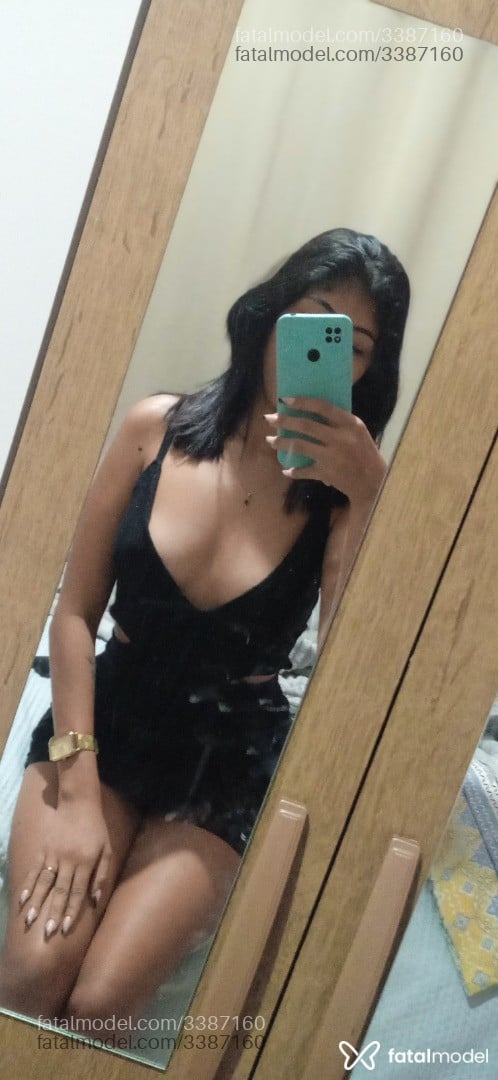 Acompanhante mulher morena (o) de olhos castanhos - Bucetinhacriminosa