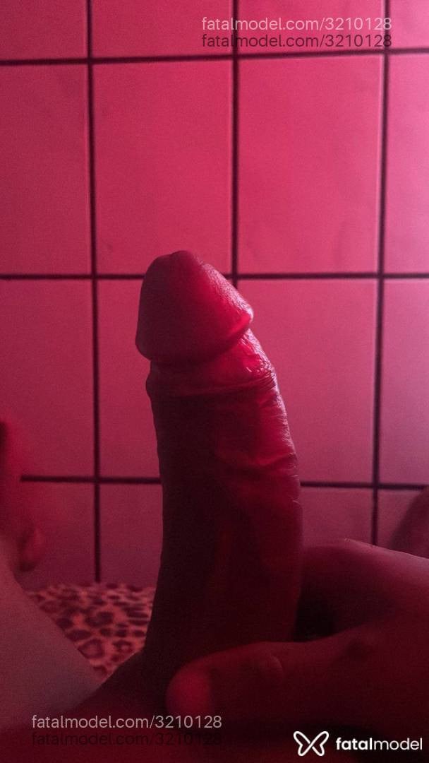 Acompanhante homem morena (o) de olhos pretos - Negãosarado