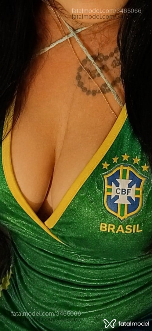Acompanhante mulher com cabelo castanho de olhos castanhos - Patrícia