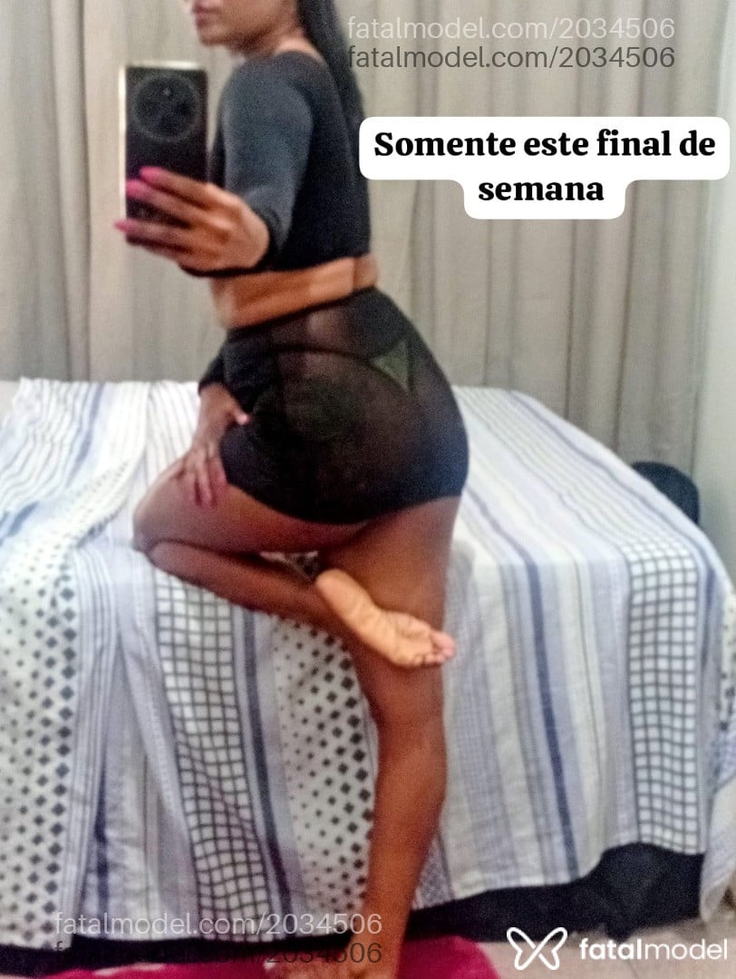 Acompanhante mulher morena (o) de olhos pretos - Juliana