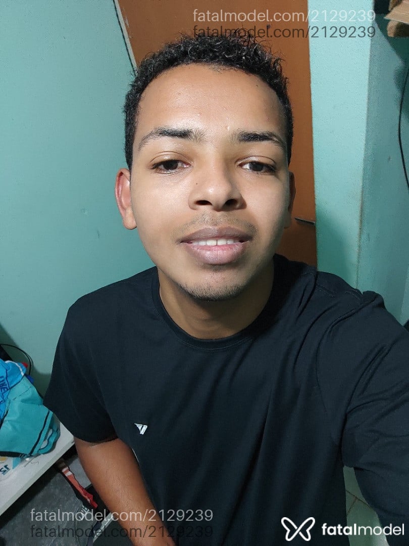 Acompanhante homem morena (o) de olhos pretos - Vinisbz