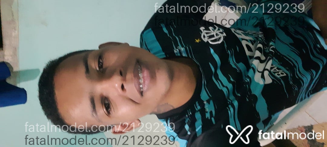 Acompanhante homem morena (o) de olhos pretos - Vinisbz