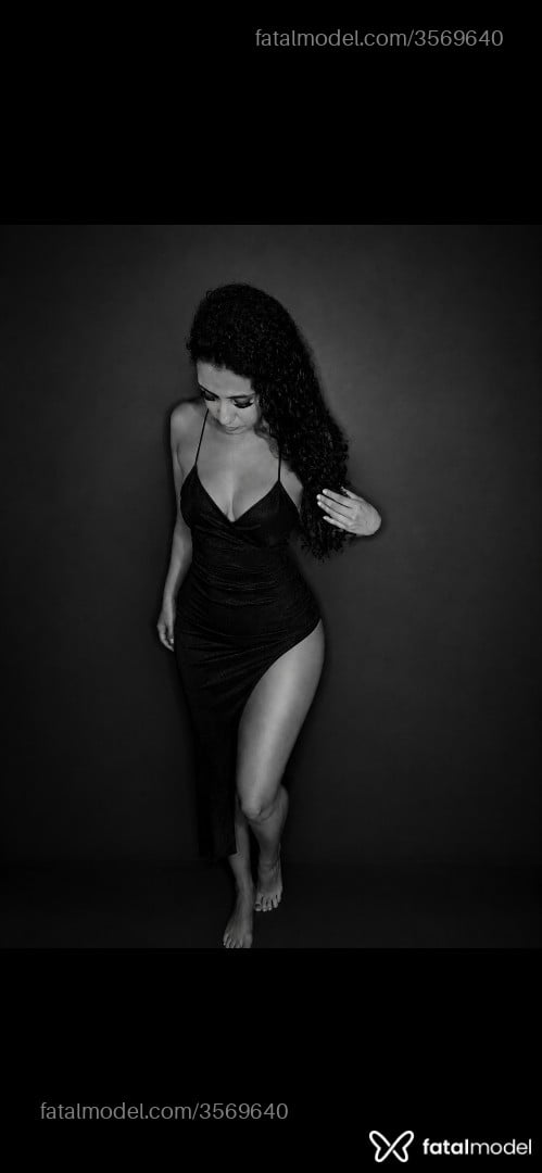 Acompanhante mulher morena (o) de olhos castanhos - Jadde Morena Acompanhante mulher morena (o) de olhos castanhos - Jadde Morena