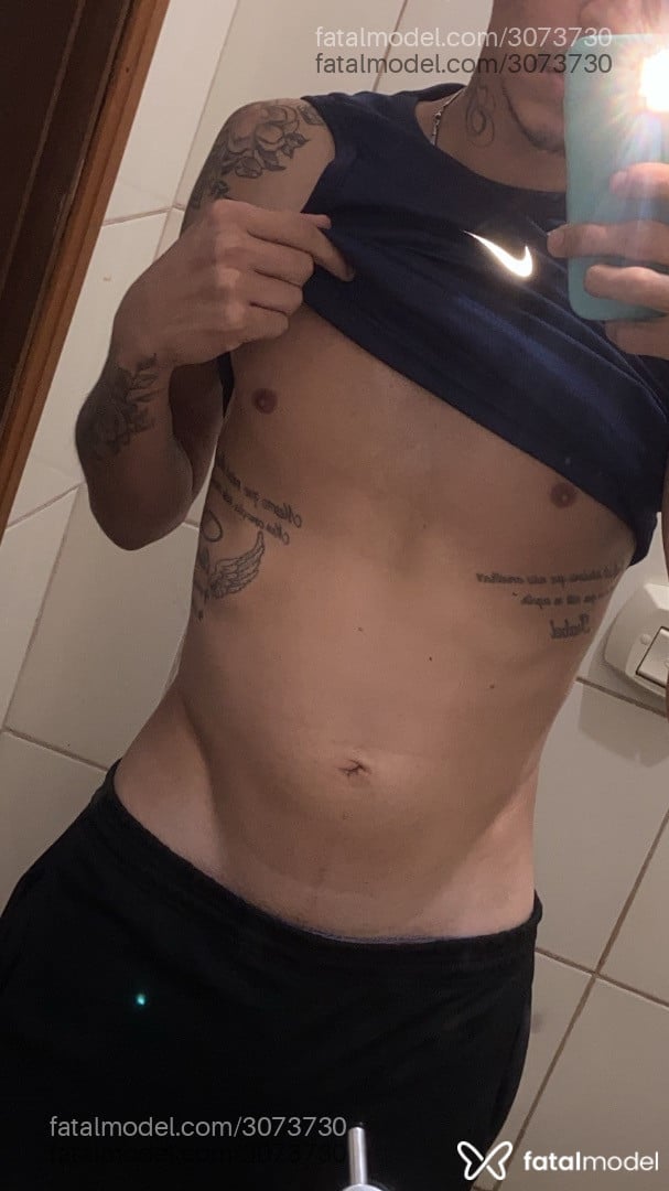 Acompanhante homem morena (o) de olhos verdes - Gustavo Soares