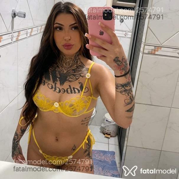 Acompanhante mulher morena (o) de olhos castanhos - Fany